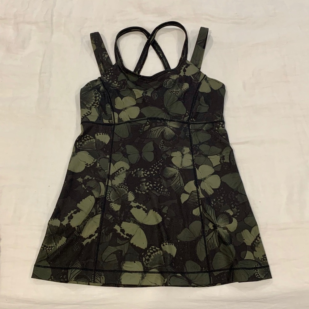 Lululemon tank size 6